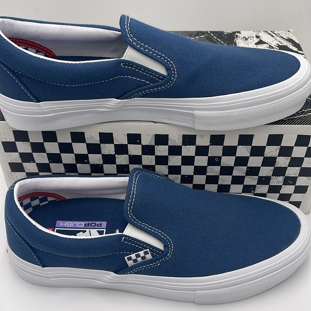 Vans WMNS Skate Slip-On Wrapped Dark Denim
VN0A5FCADDN
Sneakers - Picture 2 of 16